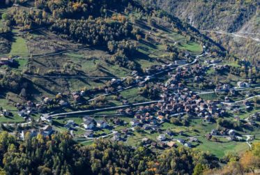 Terrain libre de mandat + Permis à Vendre pour Chalet – Opportunité pour Promoteurs ou Clients Privés