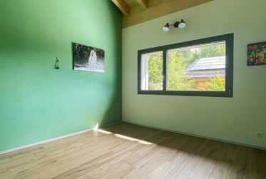 Chalet d’Architecte d’Exception au Cœur de la Nature avec Piscine et Vue Panoramique