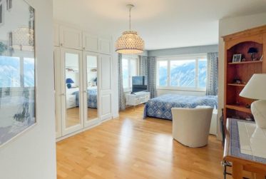 Penthouse d’exception à Crans-Montana – 300 m² avec terrasse et piscine