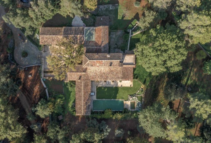 Bastide en Pierre de 700 m2 avec Domaine équestre sur 25 HA.