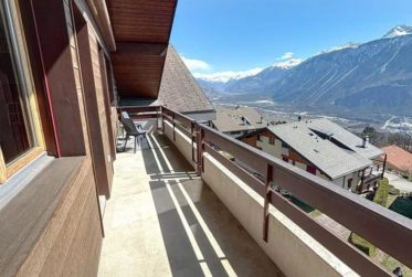 Appartement en attique avec vue à découvrir vendables aux étrangers !