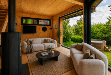 Deux maisons d'architecte dans un écrin naturel préservé à Ayent