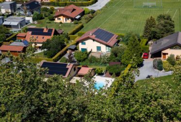 Élégante villa familiale avec piscine à Granges VS