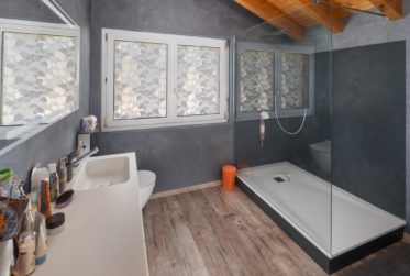 Élégante villa familiale avec piscine à Granges VS