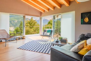 Ensemble rare de deux villas avec parcelle attenante – Ayent (Valais)