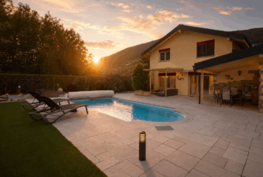 Élégante villa familiale avec piscine à Granges VS